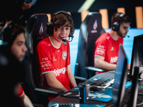 Worlds 2021  RED perde para a PEACE e dá adeus ao Mundial de LoL